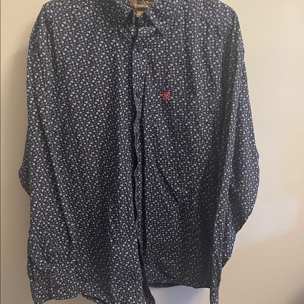 Ariat button up long sleeve shirt